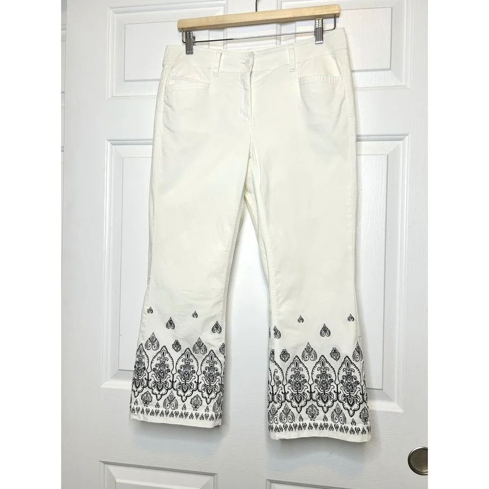 White House Black Market Capri Pants 6 Embroidered Hem